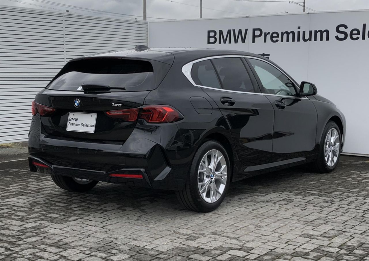 120 Sport Sports Hatch