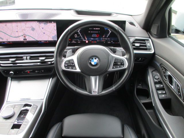 320d xDrive Berline RHD