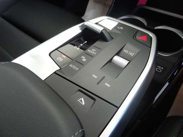 iX2 xDrive30 MSP