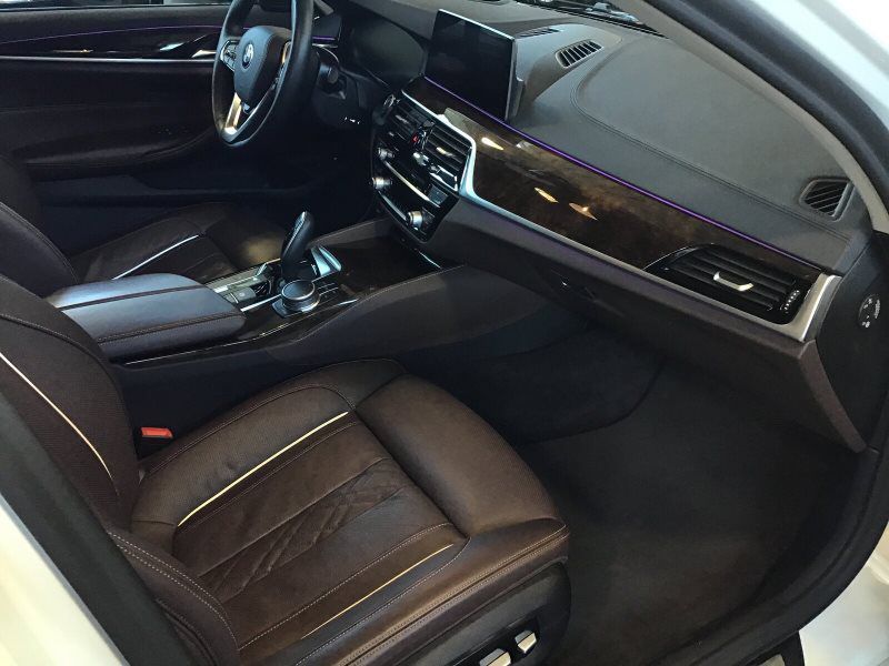 530e iPerformance Limousine