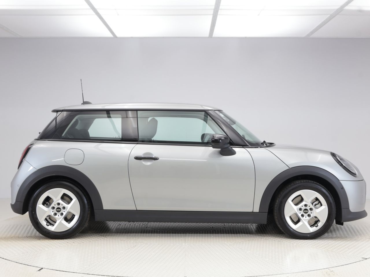 F66 MINI Cooper C 3Dr