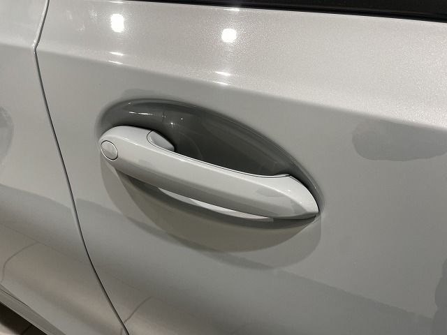 320d xDrive Berline RHD