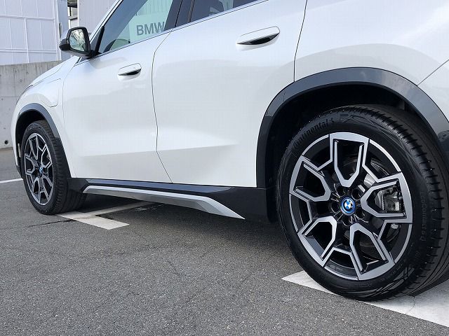U11 iX1 xDrive30
