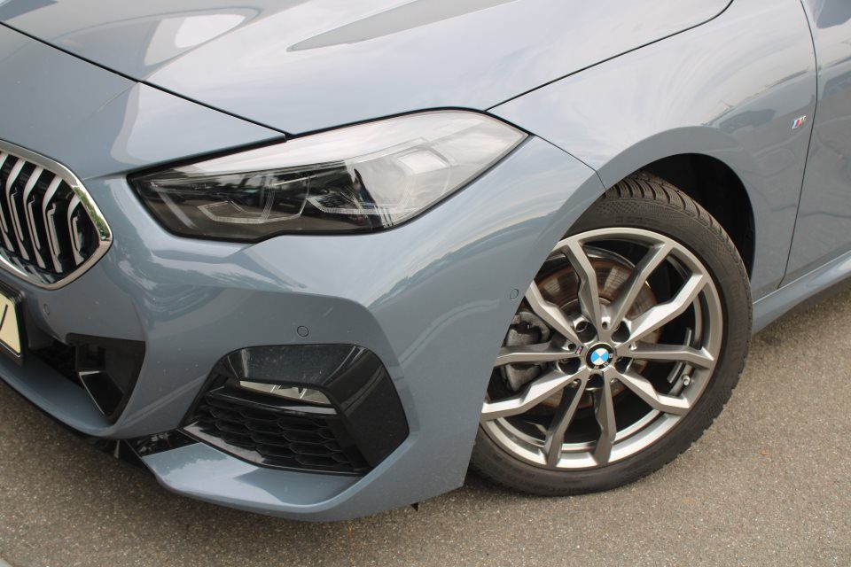 BMW 218