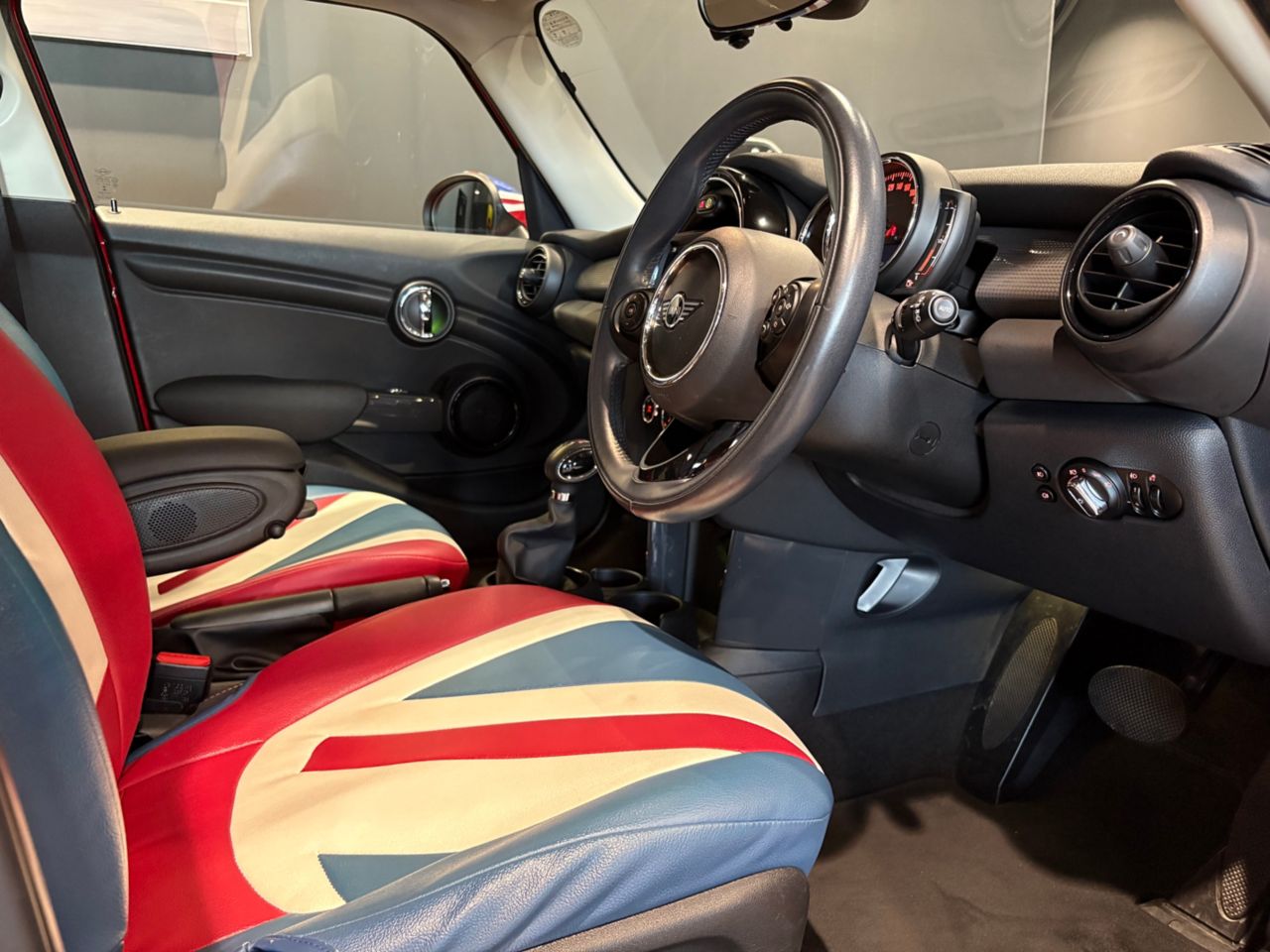 F55 COOPER D (AT)