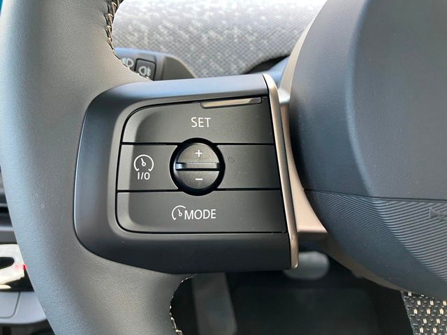 J01 MINI Cooper SE