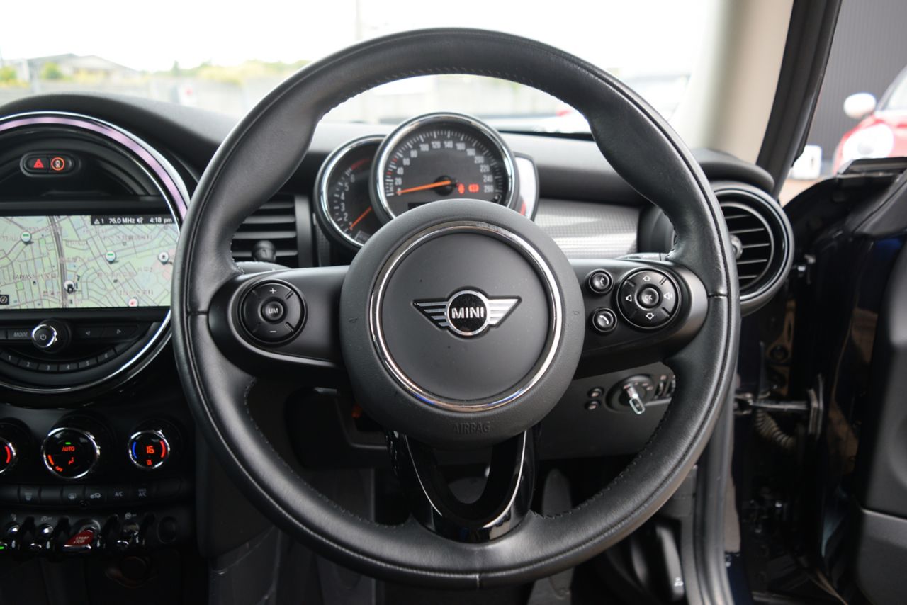 F56 MINI Cooper 3-Door Hatch LCI