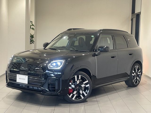 THE NEW MINI JOHN COOPER WORKS COUNTRYMAN ALL4
