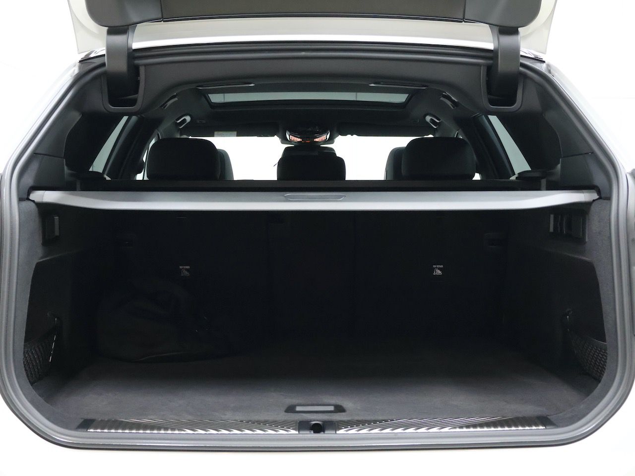 BMW i5 eDrive40 M Sport RHD