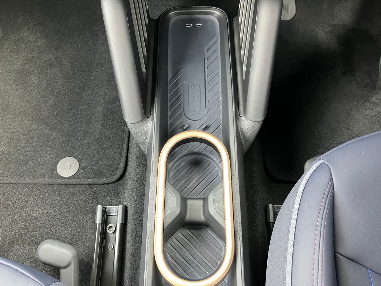 J01 MINI Cooper SE