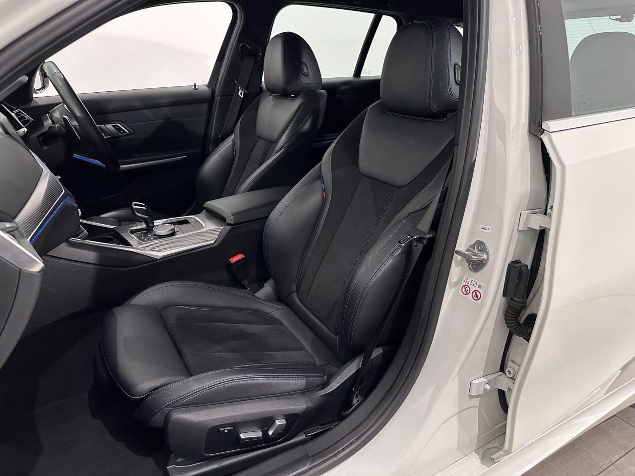 G21 320i RHD