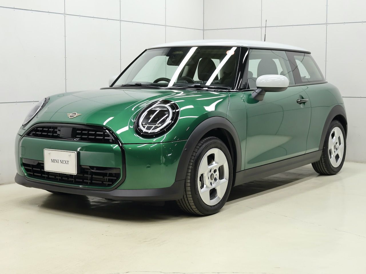 THE NEW MINI COOPER (3 DOOR) C