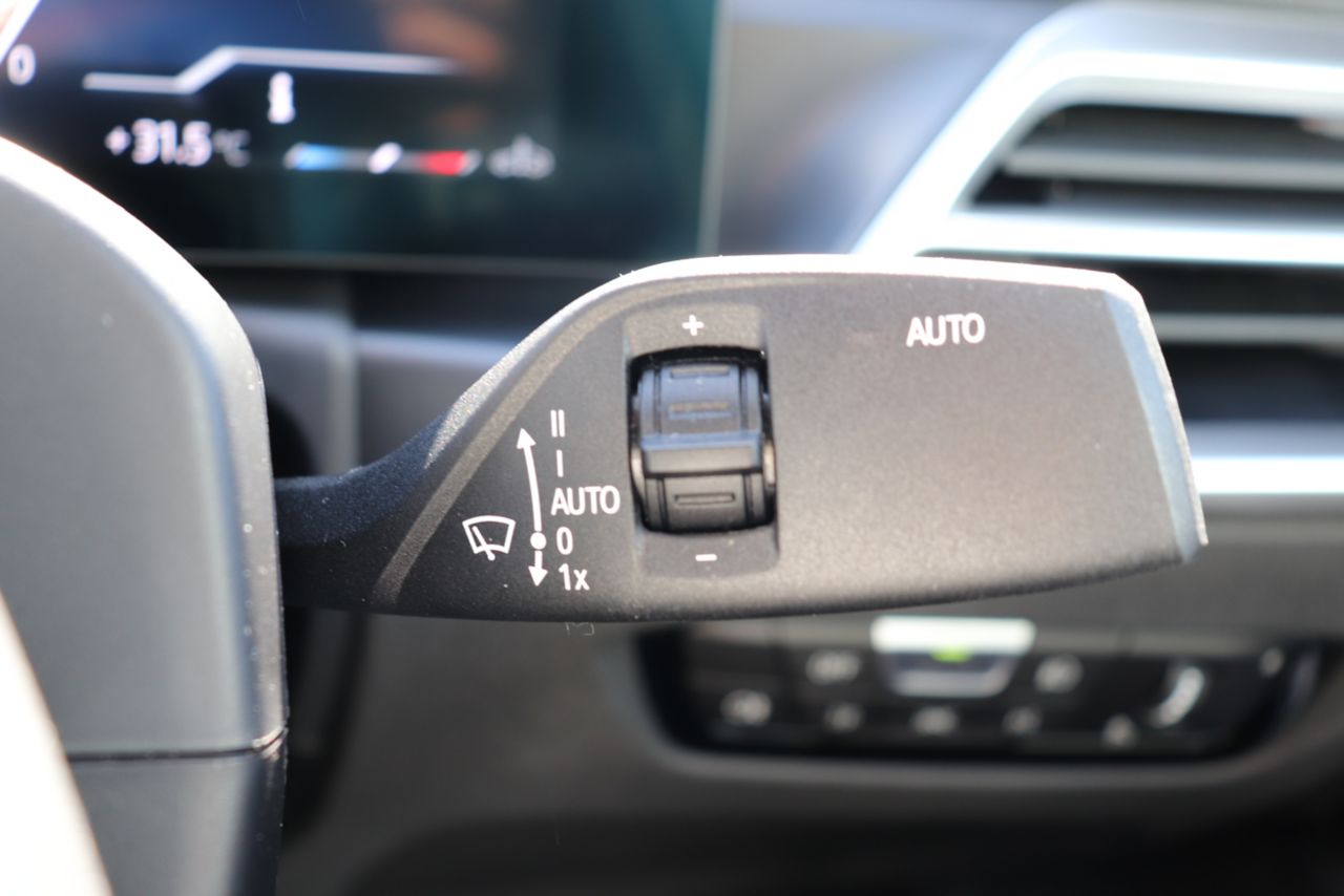 320d xDrive Berline RHD