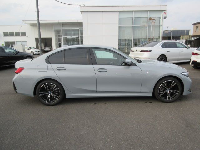 320d xDrive Berline RHD