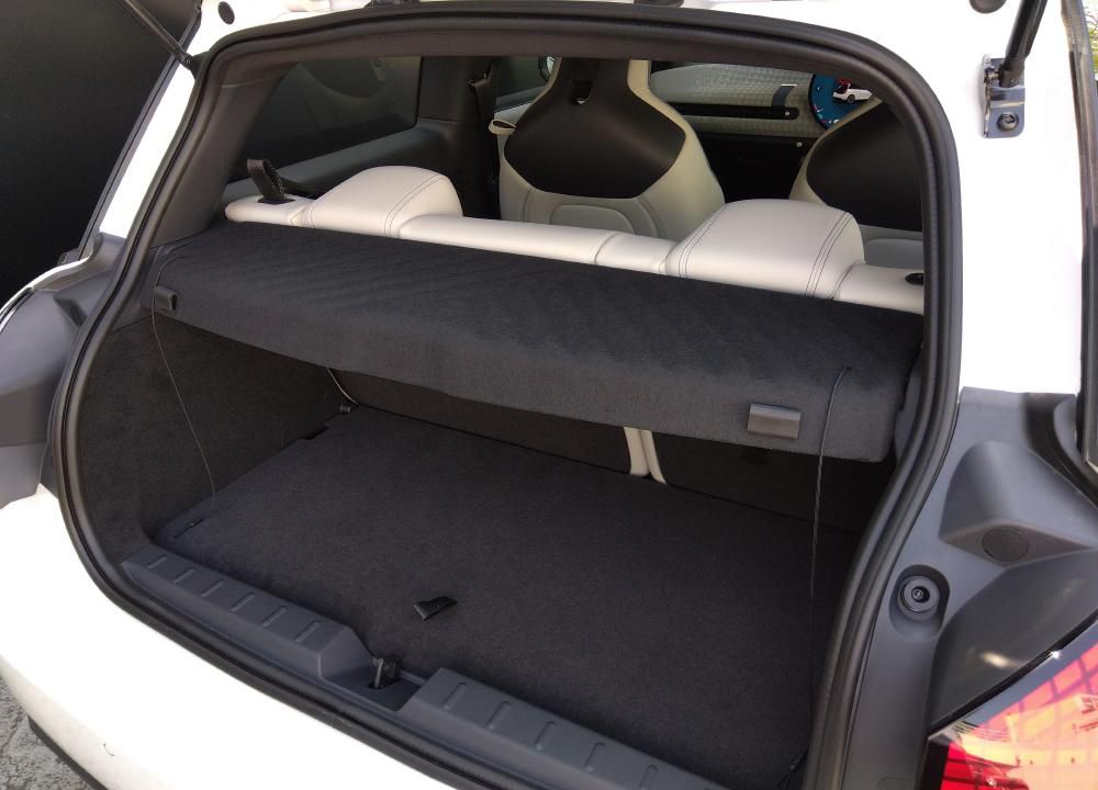 J01 MINI Cooper SE