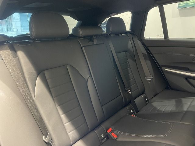 G21 M340i xDrive Touring LCI RHD