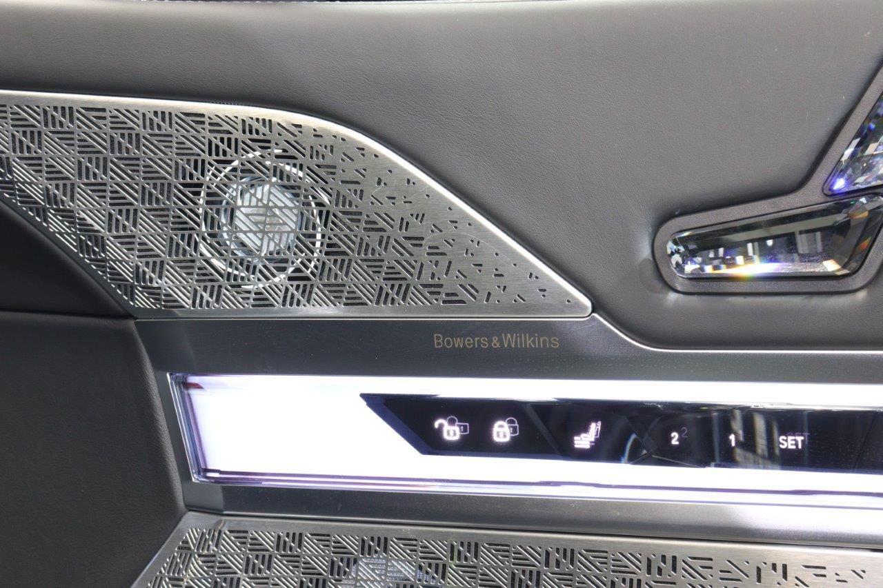 BMW i7 M70 xDrive Sedan RHD