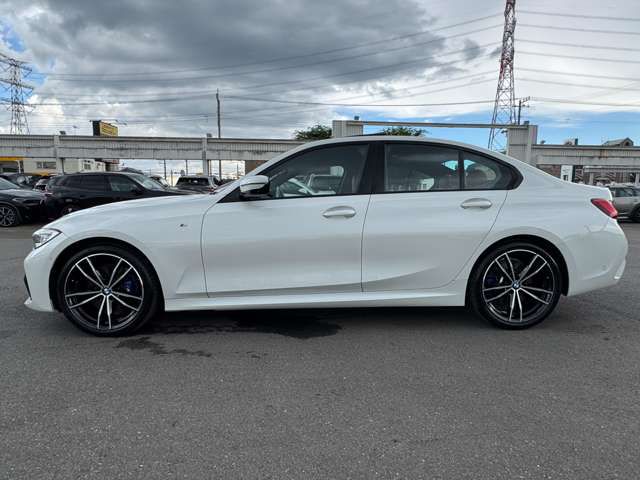 G20 320d xDrive RHD Saloon