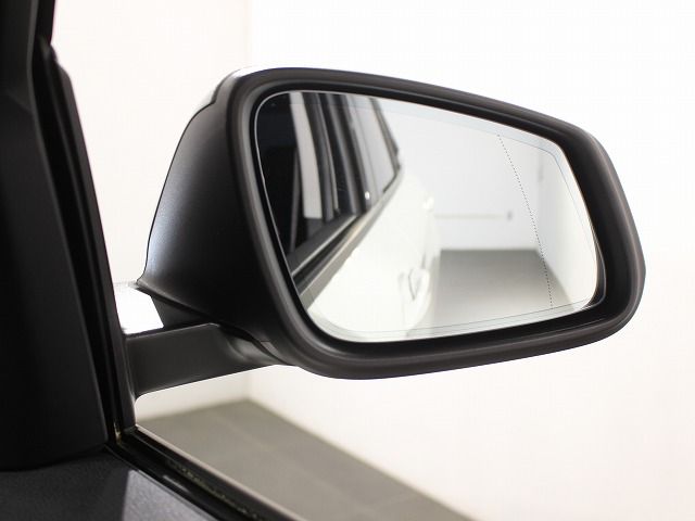 X1 sDrive18i RHD