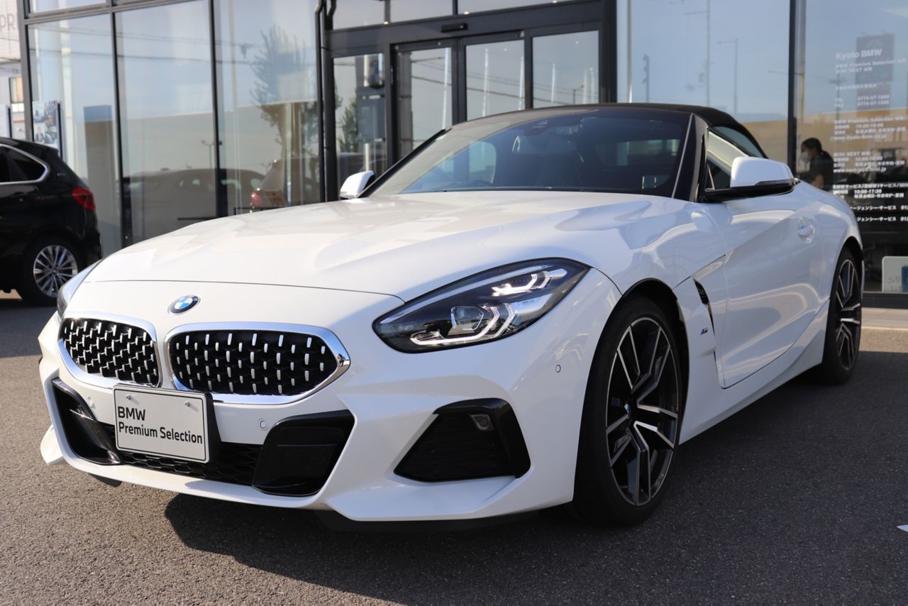 G29 z4 sDrive20i RHD