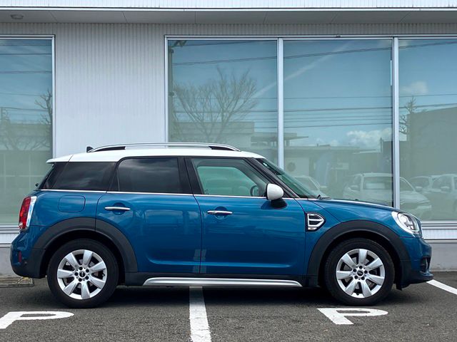 MINI CROSSOVER COOPER D