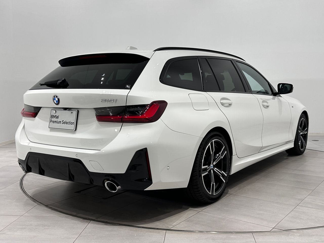 318i Touring RHD