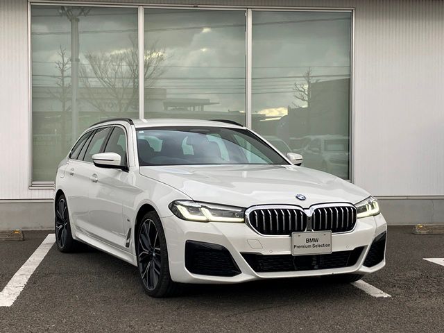 520d xDrive Touring RHD