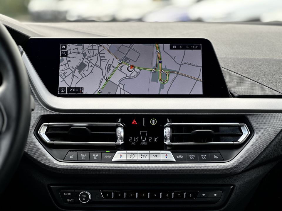 BMW 118
