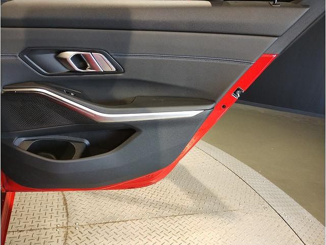 G20 320d xDrive RHD Saloon