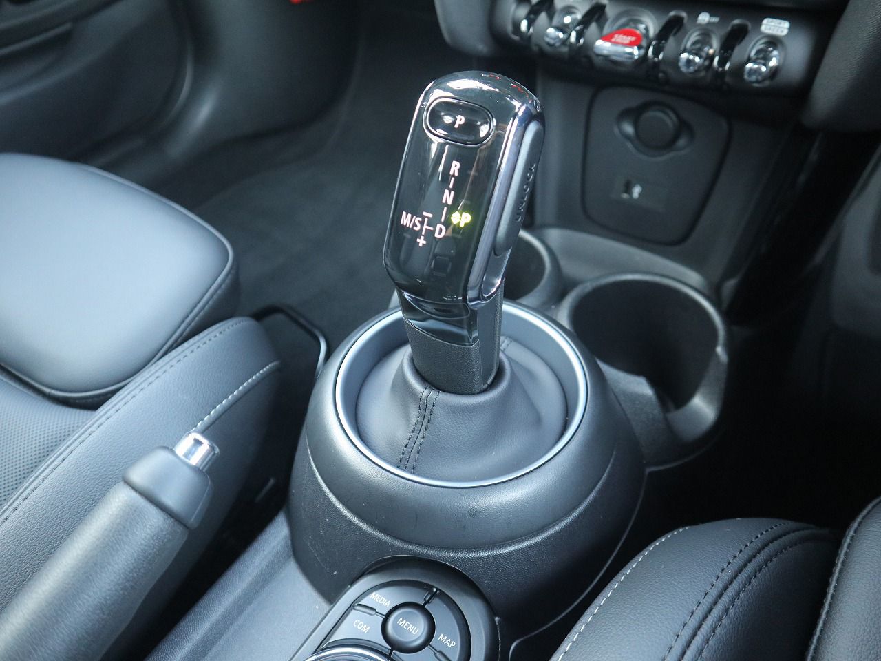 MINI Cooper F56 RHD