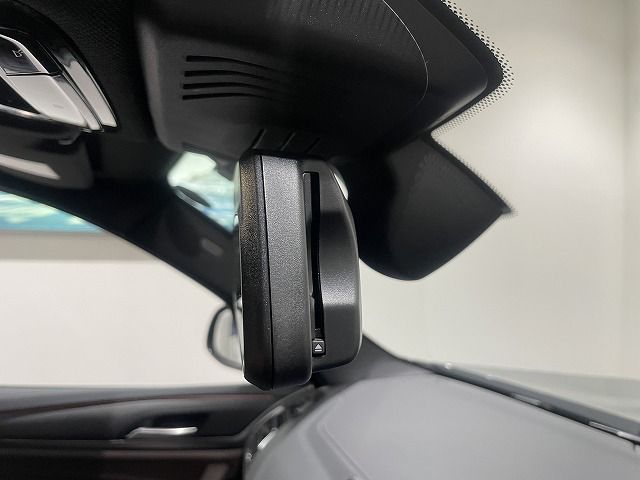 G01 X3 M40d RHD LCI