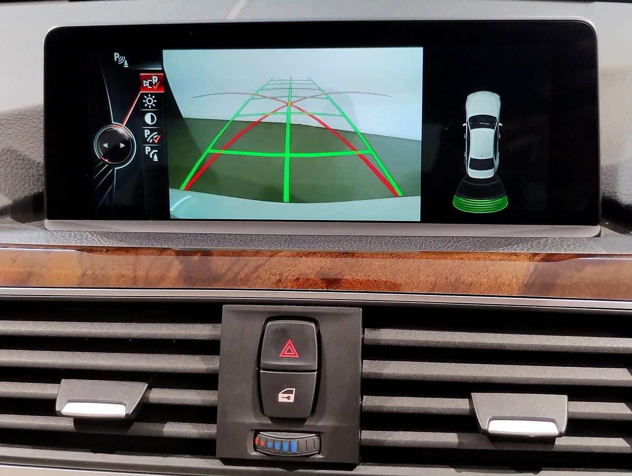 320D SEDAN RHD