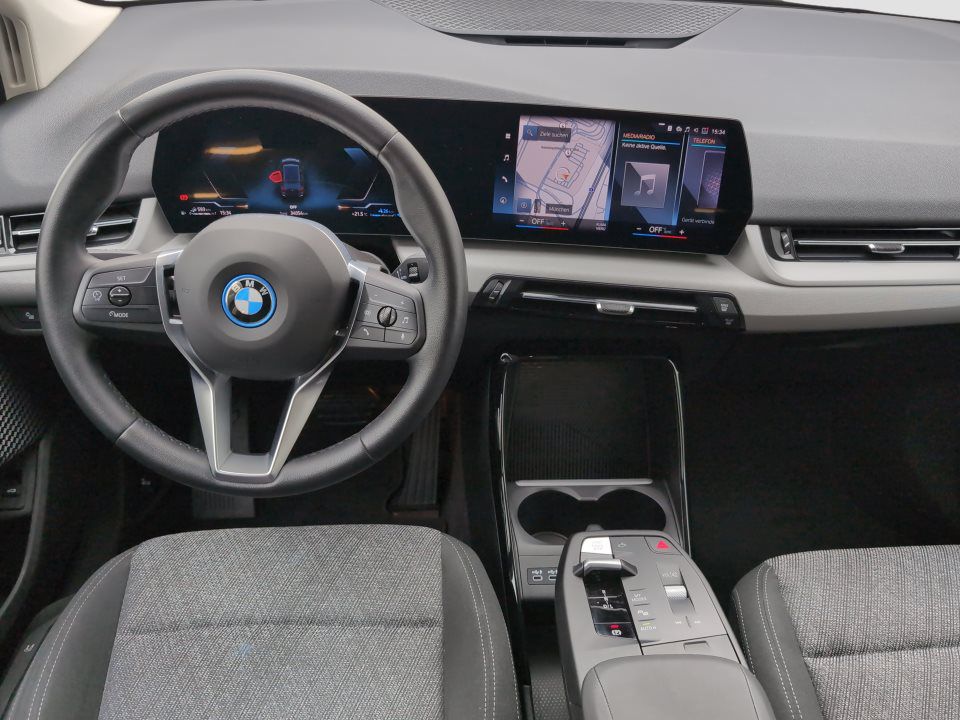 BMW 225