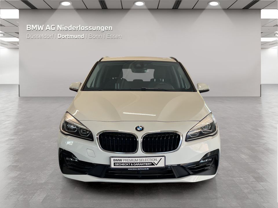 BMW 218