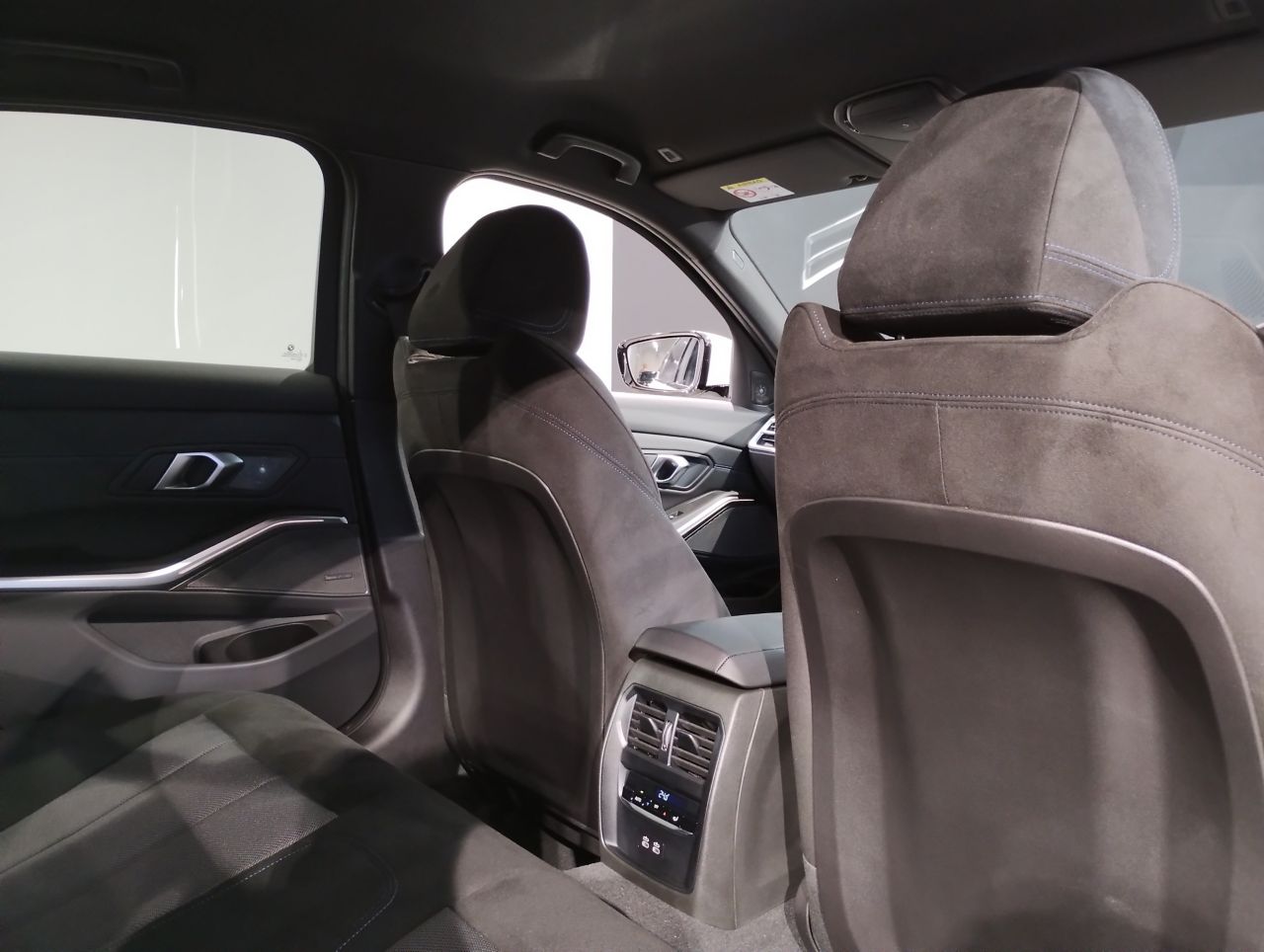 320d xDrive Berline RHD