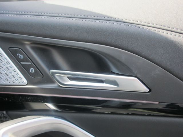 U11 iX1 xDrive30