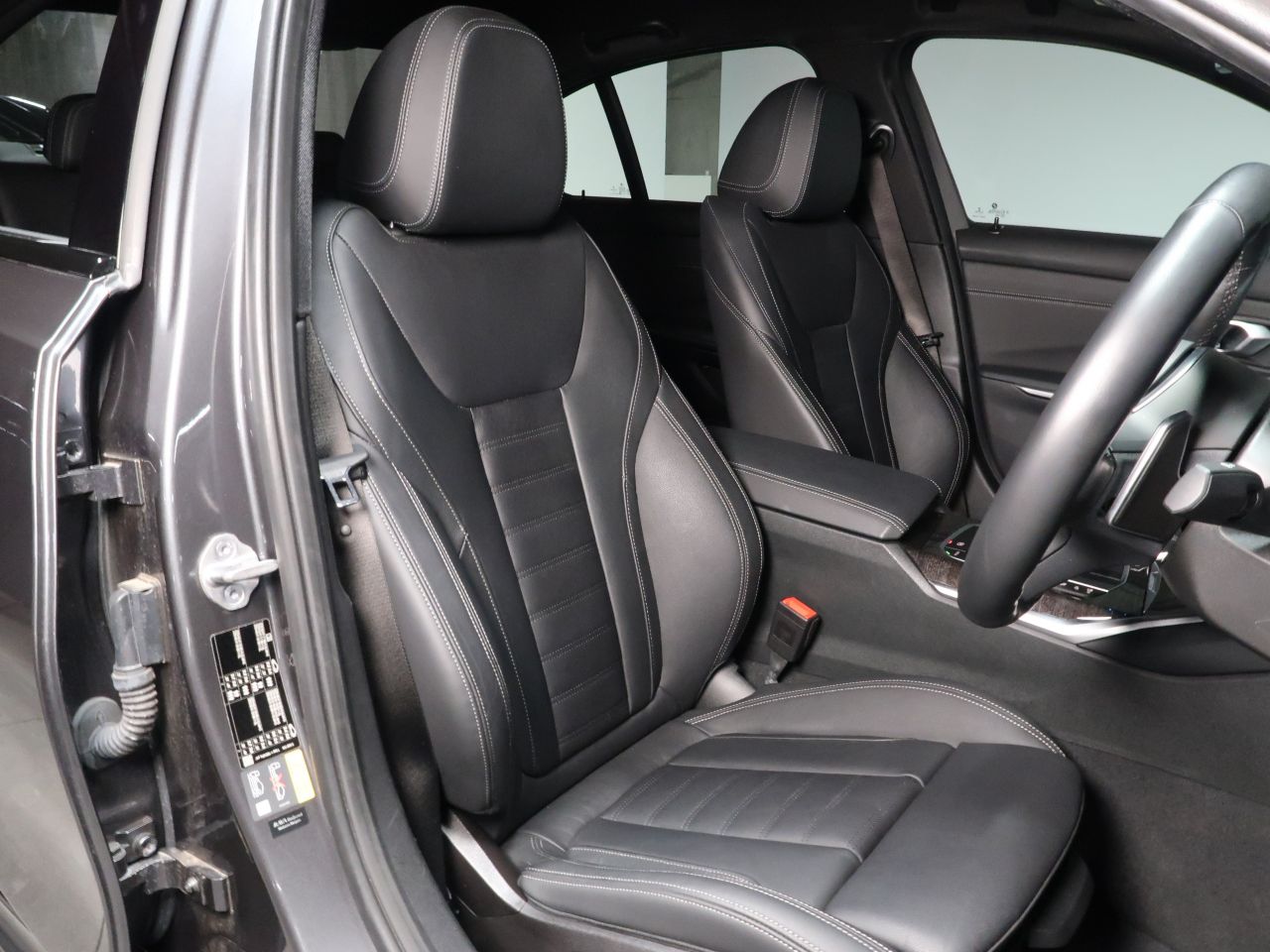 G20 330e Saloon RHD MX