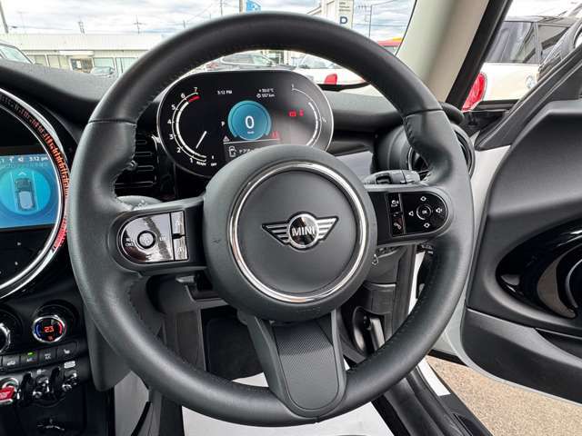 MINI Cooper F56 RHD