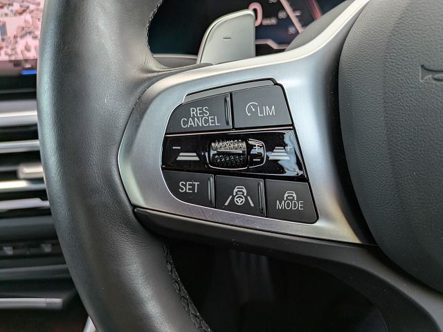 320d xDrive Berline RHD