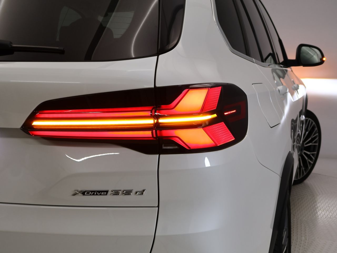 X5 xDrive30d RHD