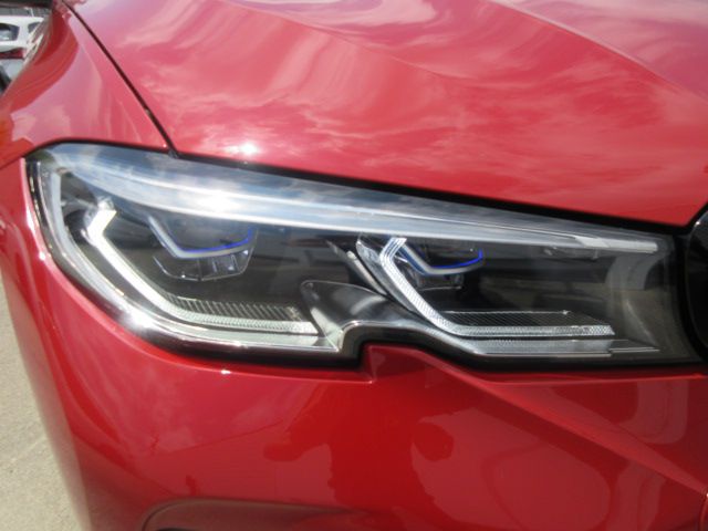 G20 320d xDrive RHD Saloon