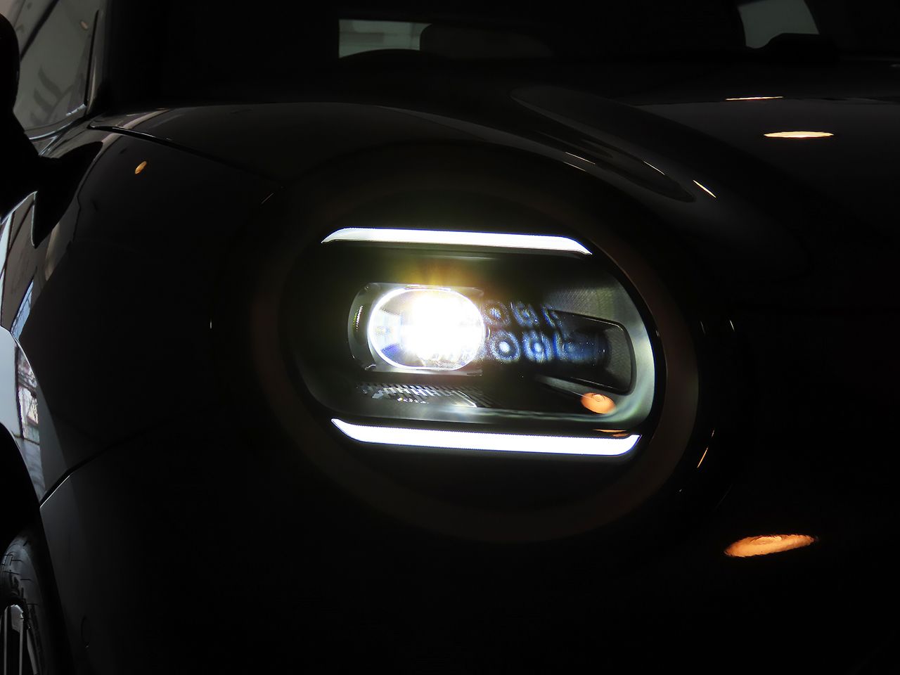 J01 MINI Cooper SE