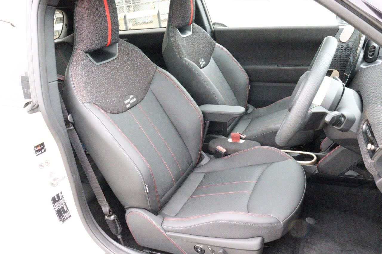 J01 MINI John Cooper Works Electric