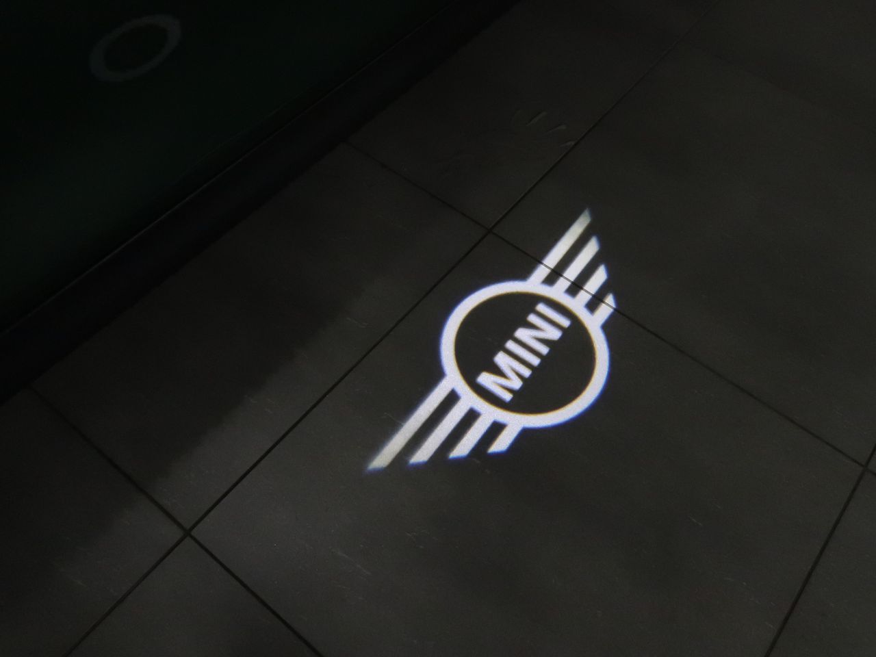 MINI Cooper F56 RHD
