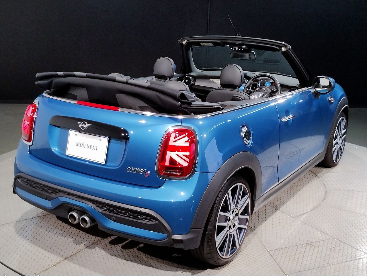 MINI Cooper S Convertible RHD