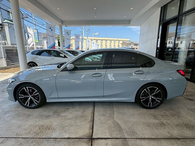320d xDrive Berline RHD