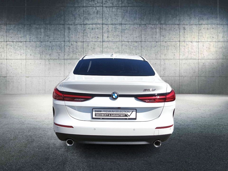 BMW 218