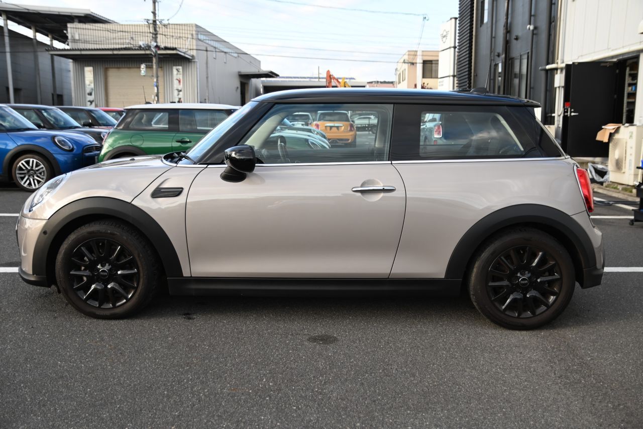 MINI Cooper F56 RHD
