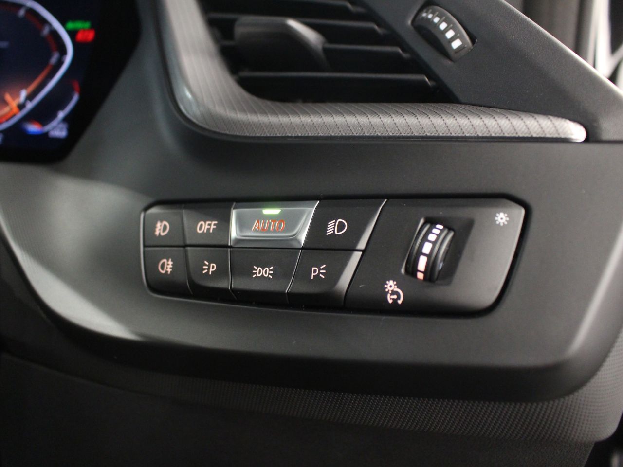 F40 118d Sports Hatch 5-door B47 2.0d