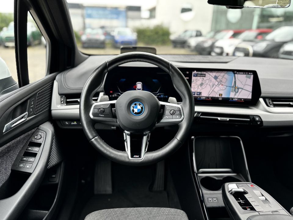 BMW 225